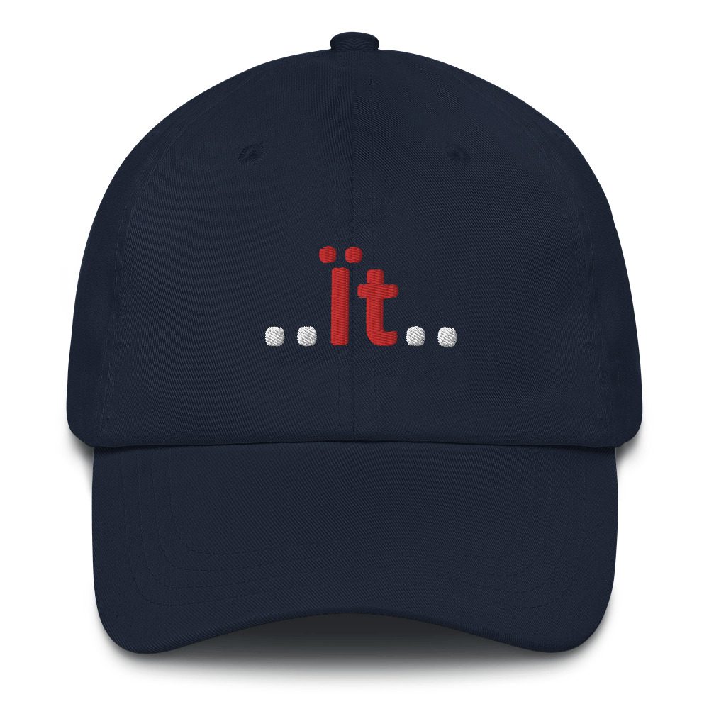 Black cap with "it" text design.